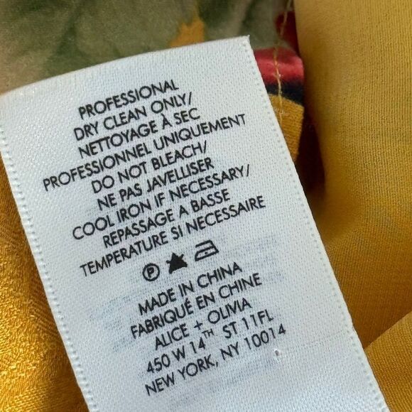 Alice + Olivia Shera Off Shoulder Yellow Floral Bell Sleeve Top Sz XS - Picture 8 of 9